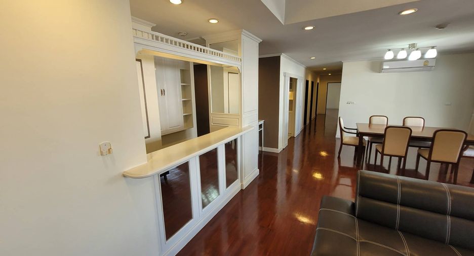 Wohnung zur Miete mit 3 Zimmer in Watthana, Bangkok