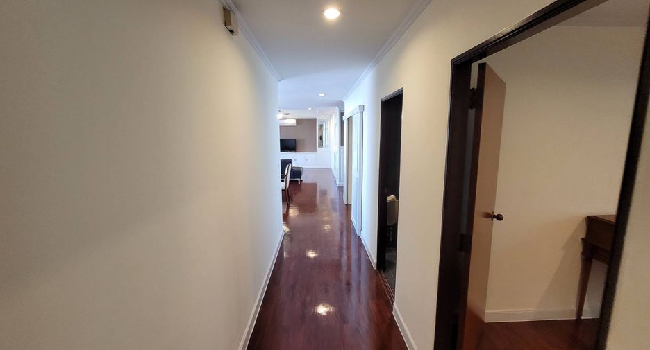 Wohnung zur Miete mit 3 Zimmer in Watthana, Bangkok
