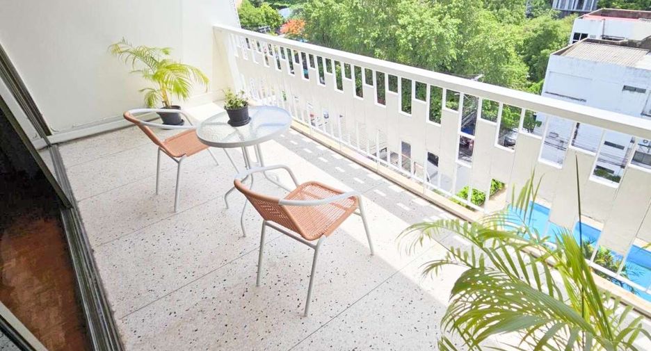 For rent 3 bedrooms condo in Watthana, Bangkok