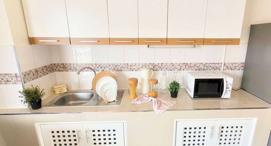 For rent 3 bedrooms condo in Watthana, Bangkok