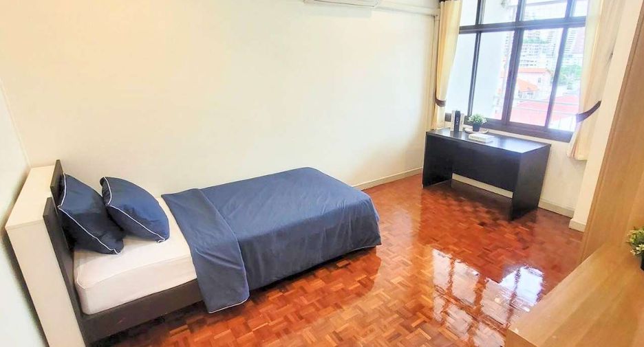 For rent 3 bedrooms condo in Watthana, Bangkok