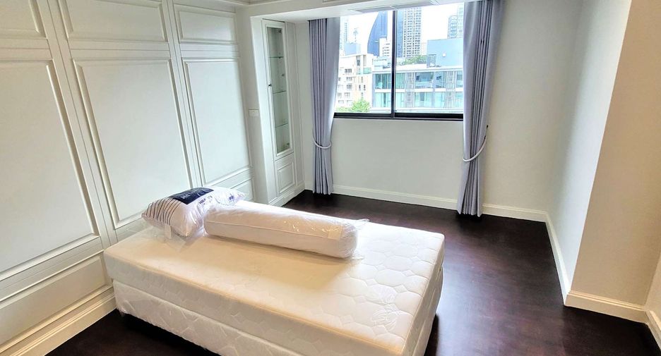 For rent 2 ベッドルーム condo in Watthana, Bangkok