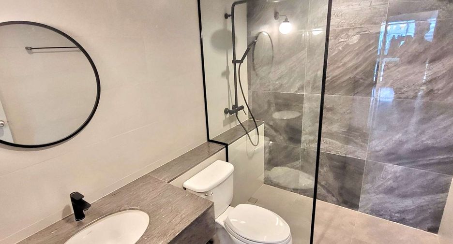 For rent 2 ベッドルーム condo in Watthana, Bangkok