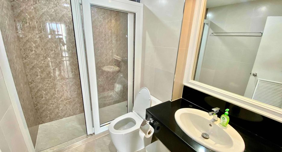 For rent 2 ベッドルーム condo in Watthana, Bangkok