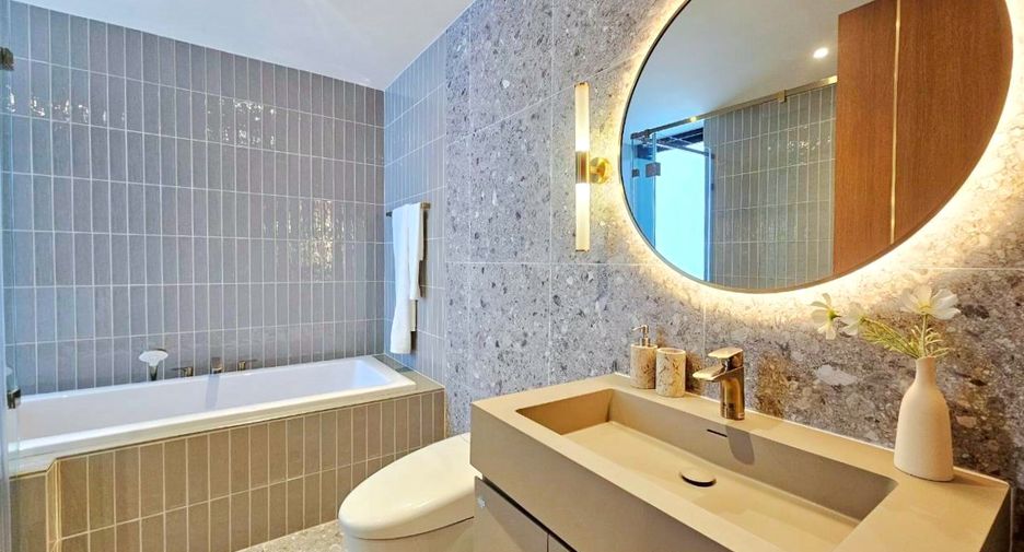 For rent 2 bedrooms condo in Khlong Toei, Bangkok