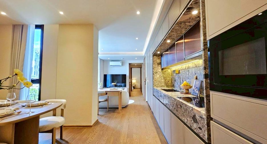 For rent 2 bedrooms condo in Khlong Toei, Bangkok