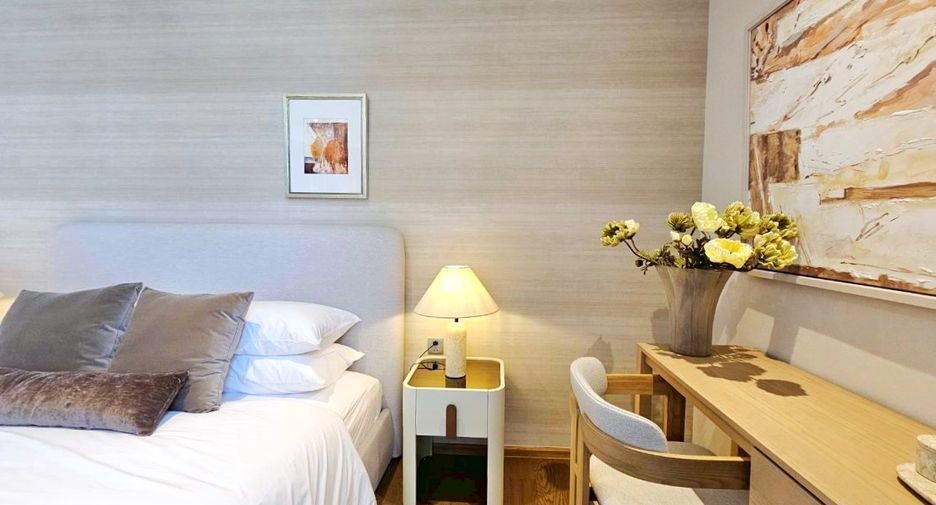 For rent 2 bedrooms condo in Khlong Toei, Bangkok