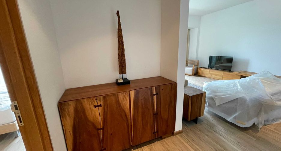 For rent 2 bedrooms condo in Sathon, Bangkok