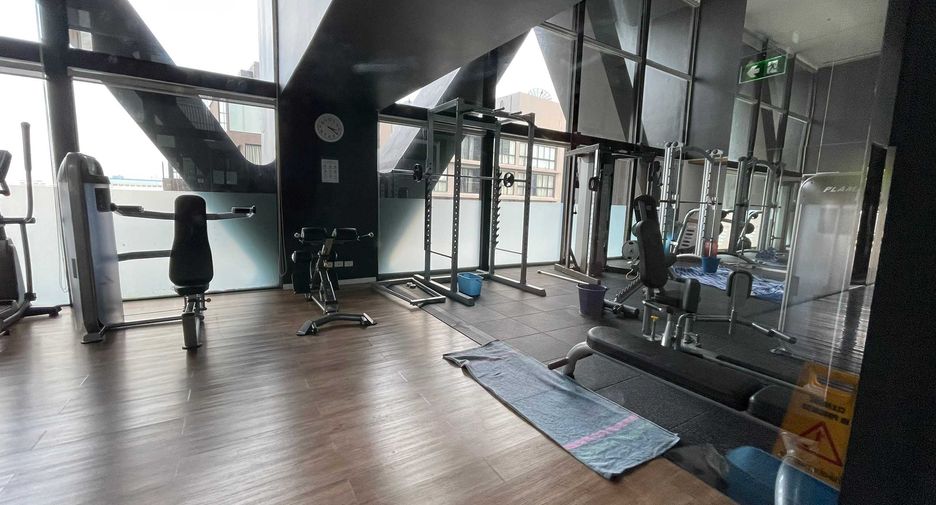 For rent 2 bedrooms condo in Sathon, Bangkok