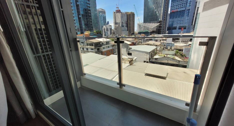For rent and for sale 2 bedrooms condo in Khlong Toei, Bangkok