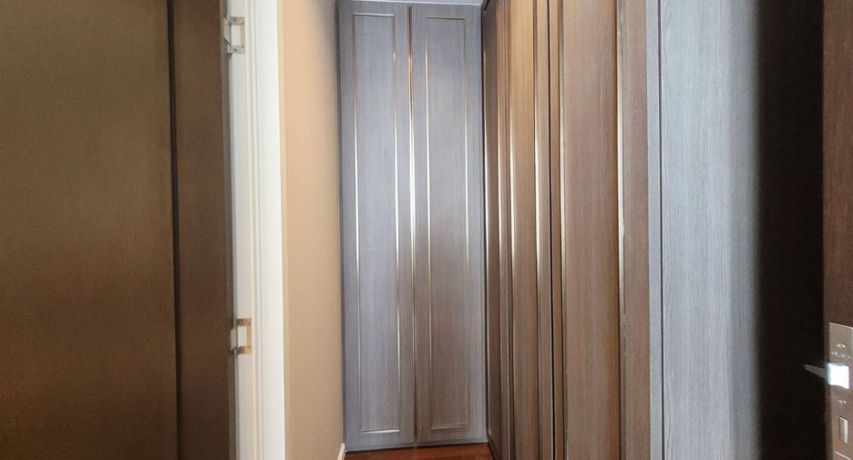 For rent and for sale 2 bedrooms condo in Khlong Toei, Bangkok