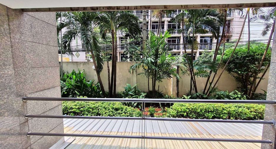 For rent 3 ベッドルーム condo in Yan Nawa, Bangkok