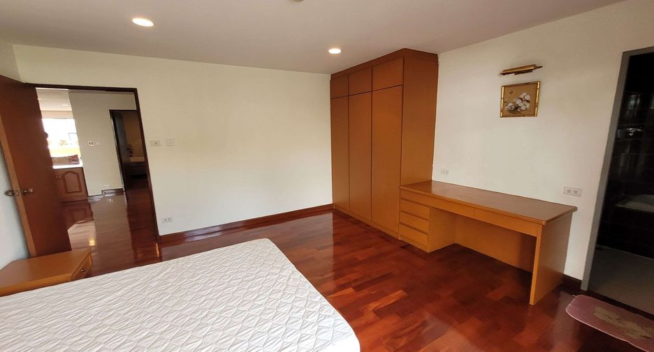 Wohnung zur Miete mit 3 Zimmer in Watthana, Bangkok