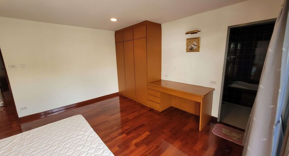 Wohnung zur Miete mit 3 Zimmer in Watthana, Bangkok
