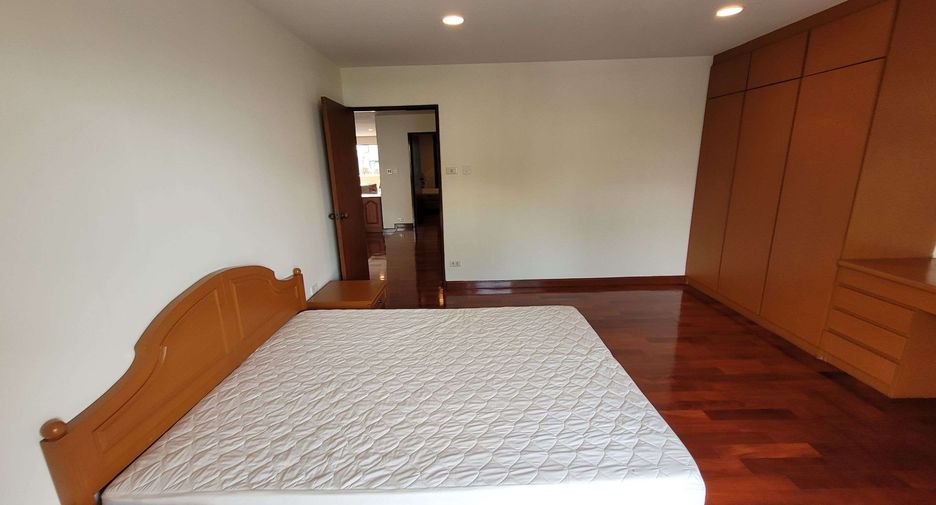 Wohnung zur Miete mit 3 Zimmer in Watthana, Bangkok
