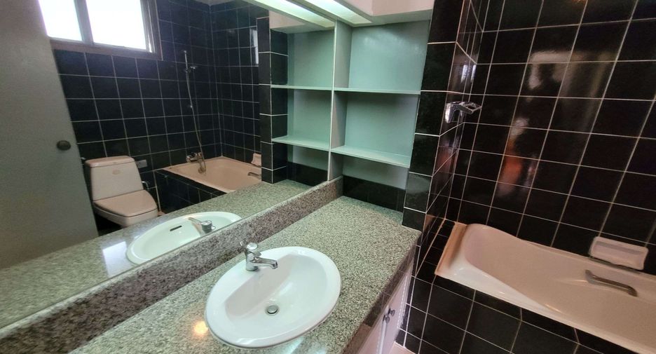 Wohnung zur Miete mit 3 Zimmer in Watthana, Bangkok