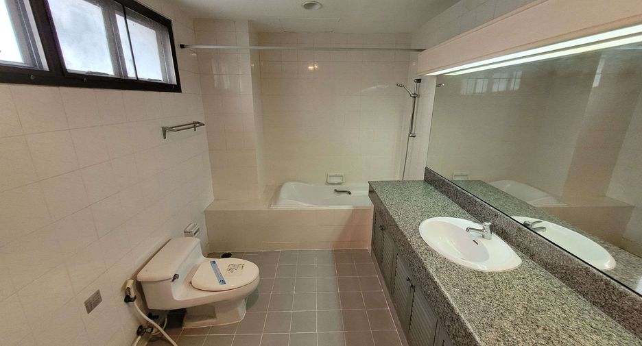 Wohnung zur Miete mit 3 Zimmer in Watthana, Bangkok