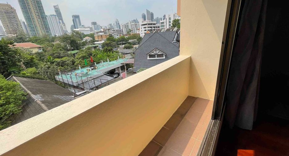 Wohnung zur Miete mit 3 Zimmer in Watthana, Bangkok