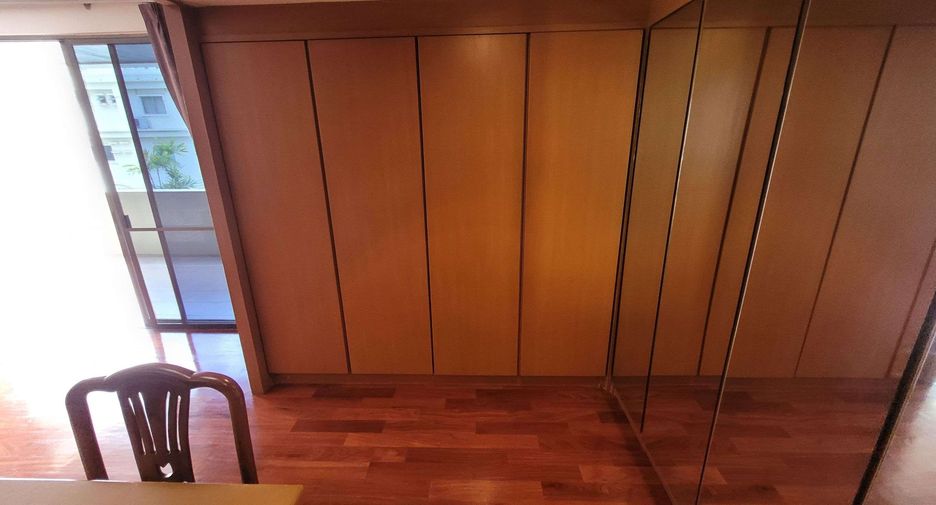 Wohnung zur Miete mit 3 Zimmer in Watthana, Bangkok