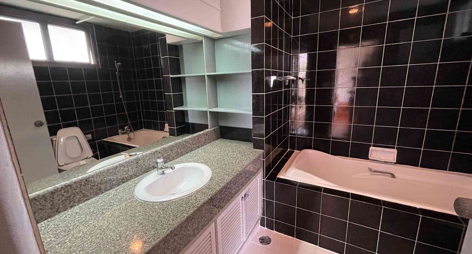 Wohnung zur Miete mit 3 Zimmer in Watthana, Bangkok