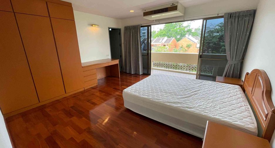 Wohnung zur Miete mit 3 Zimmer in Watthana, Bangkok