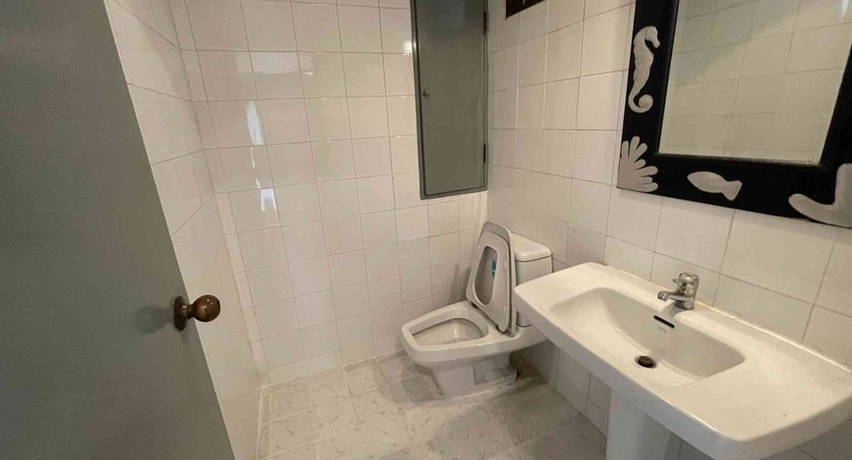 Wohnung zur Miete mit 3 Zimmer in Watthana, Bangkok