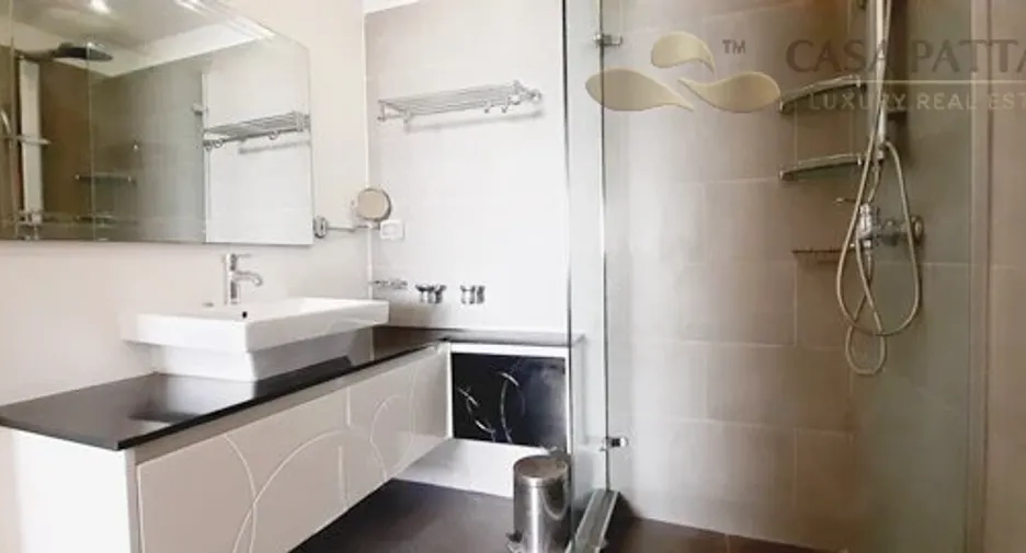 For sale 2 bedrooms condo in Pratumnak, Pattaya