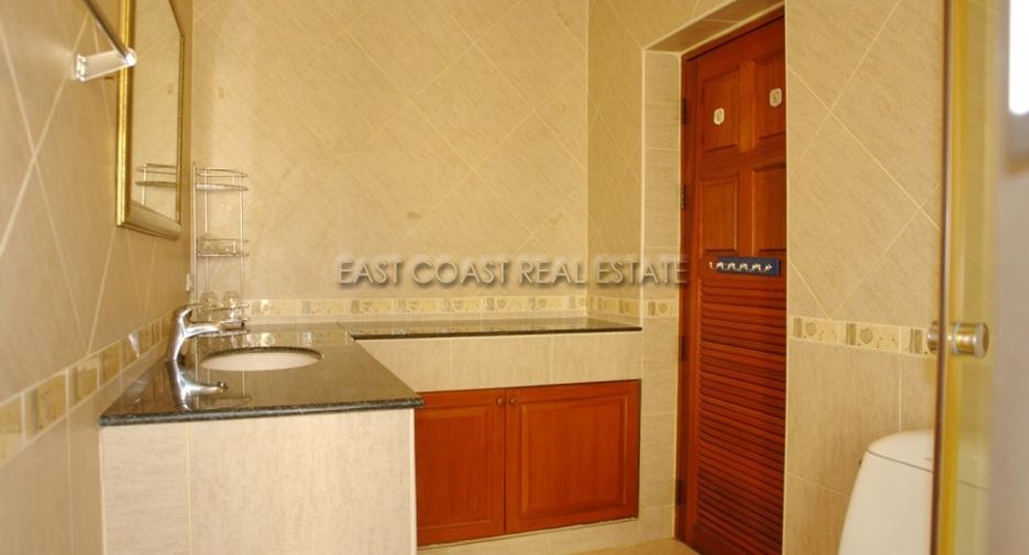 For rent 3 bedrooms house in East Pattaya, Pattaya
