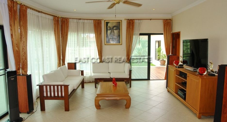 For rent 3 bedrooms house in East Pattaya, Pattaya