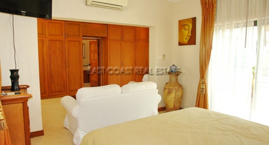 For rent 3 bedrooms house in East Pattaya, Pattaya