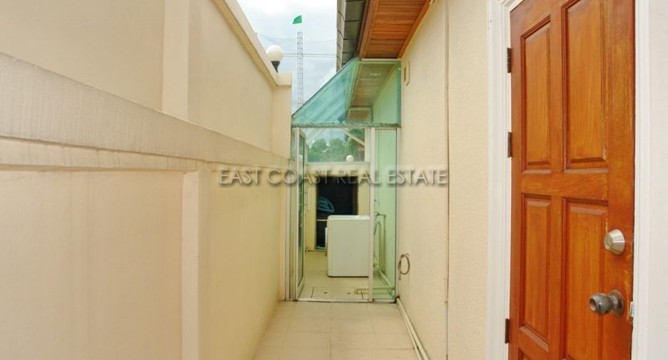 For rent 3 bedrooms house in East Pattaya, Pattaya
