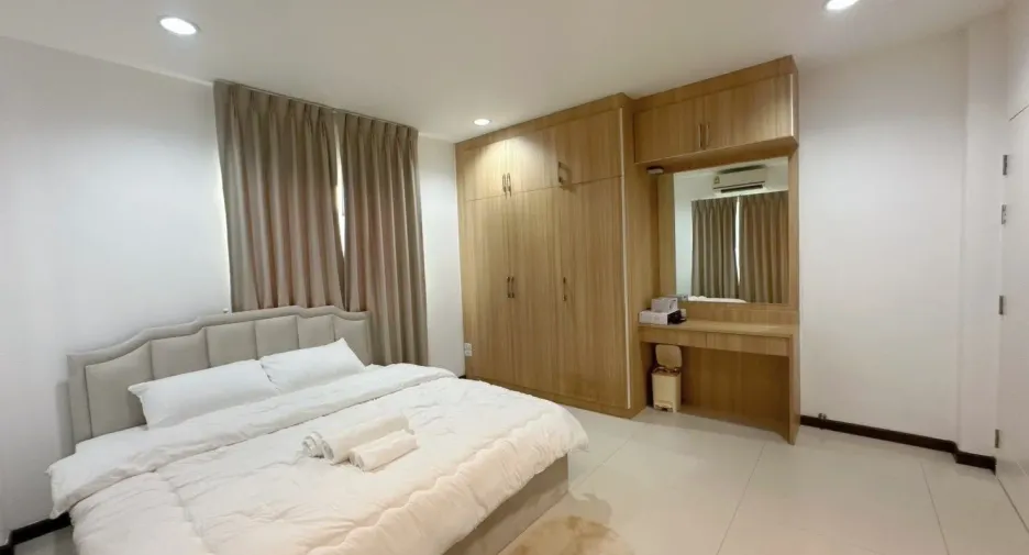 For sale and for rent 4 bedrooms house in Bang Bua Thong, Nonthaburi