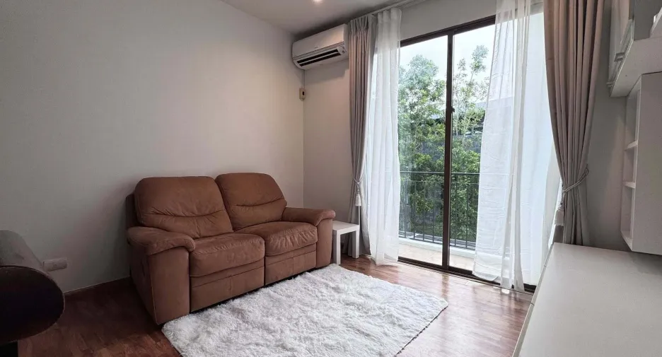 Reihenhaus zur Miete mit 3 Zimmer in Phra Khanong, Bangkok