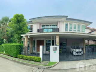For sale 4 bedrooms house in Khan Na Yao, Bangkok