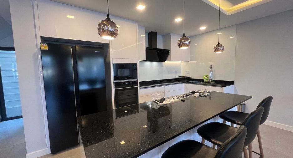 For sale 3 ベッドルーム villa in Jomtien, Pattaya
