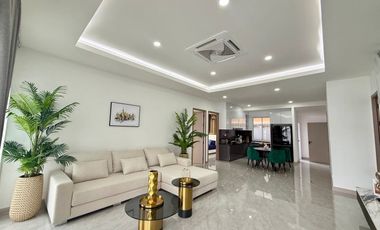 À louer 4 chambres villa à Jomtien, Pattaya