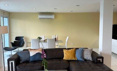 For rent 3 bedrooms condo 