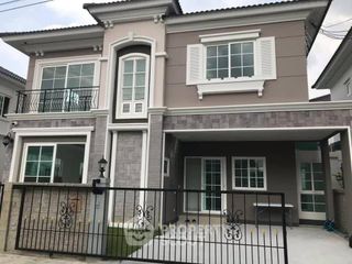 Haus zur Miete mit 3 Zimmer in Chom Thong, Bangkok