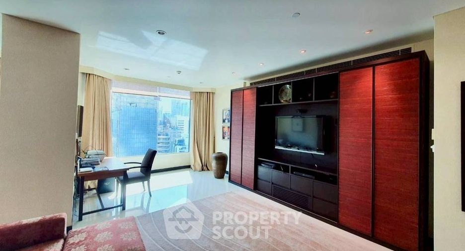 À louer 3 chambres condo à Pathum Wan, Bangkok