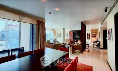 For rent 3 bedrooms condo in Pathum Wan, Bangkok