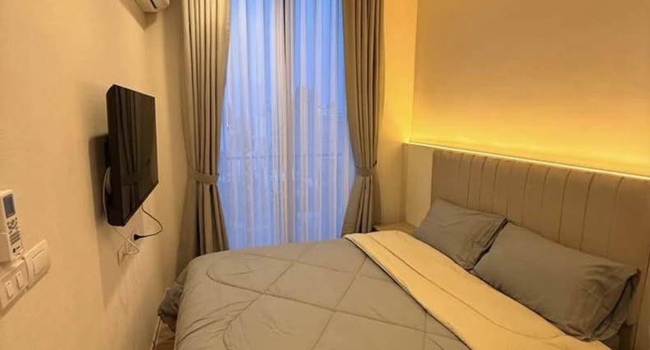 For rent 3 bedrooms condo in Watthana, Bangkok