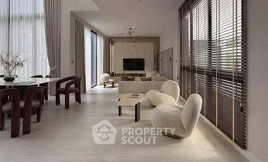 For rent 4 bedrooms house in Bang Kapi, Bangkok