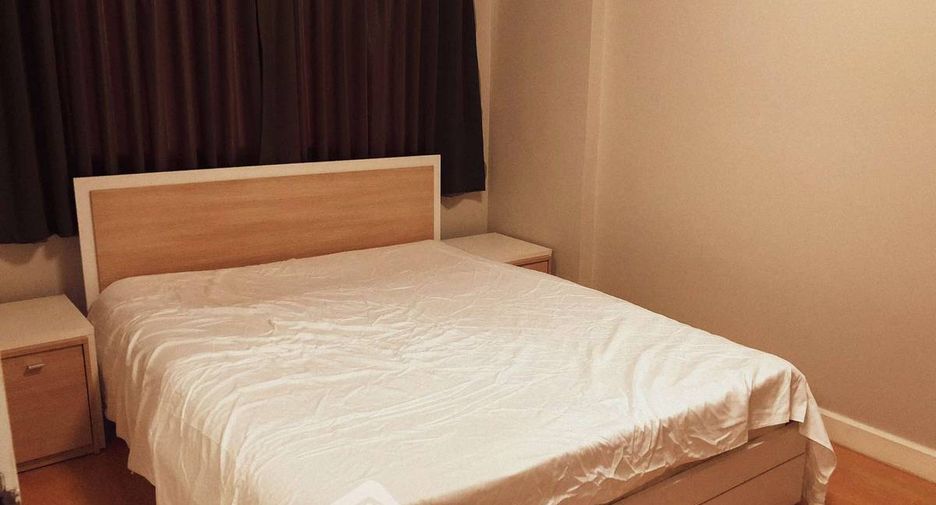 For sale 1 bed condo in Phra Khanong, Bangkok