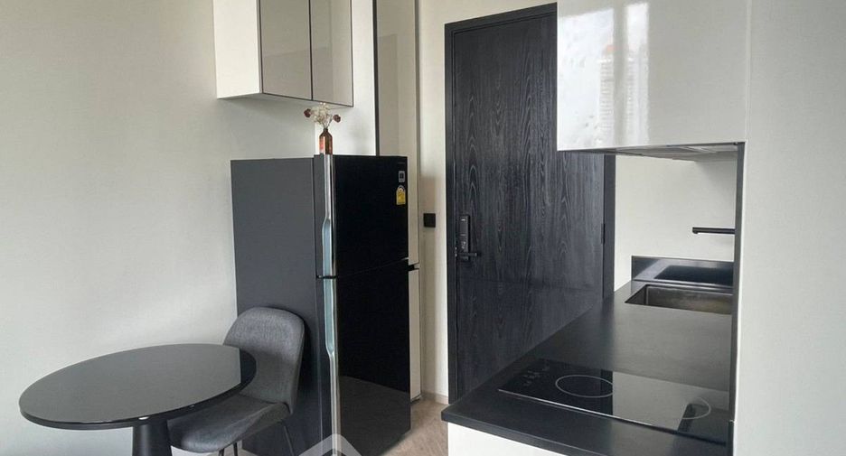 Wohnung zum Kauf mit 1 Zimmer in Khlong San, Bangkok