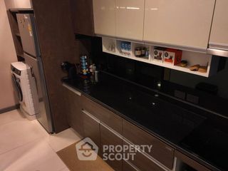 Продажа 2 спальни кондо в Кхлонг Сан, Бангкок