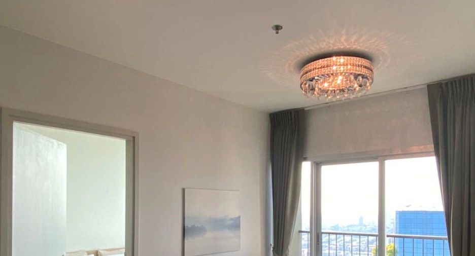 For sale 2 bedrooms condo in Huai Khwang, Bangkok