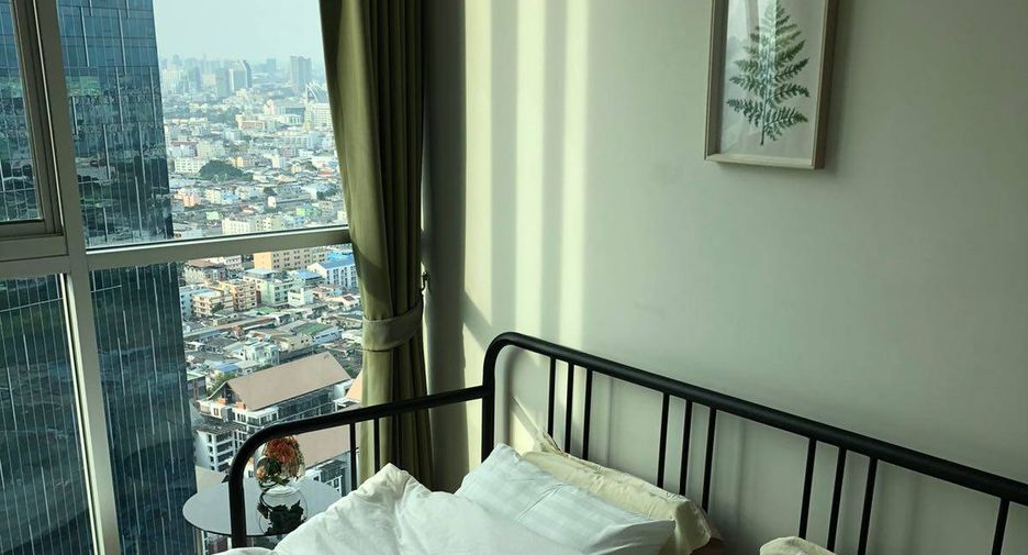 For sale 2 bedrooms condo in Huai Khwang, Bangkok