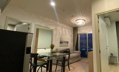 À louer et à vendre 2 chambres condo à Huai Khwang, Bangkok