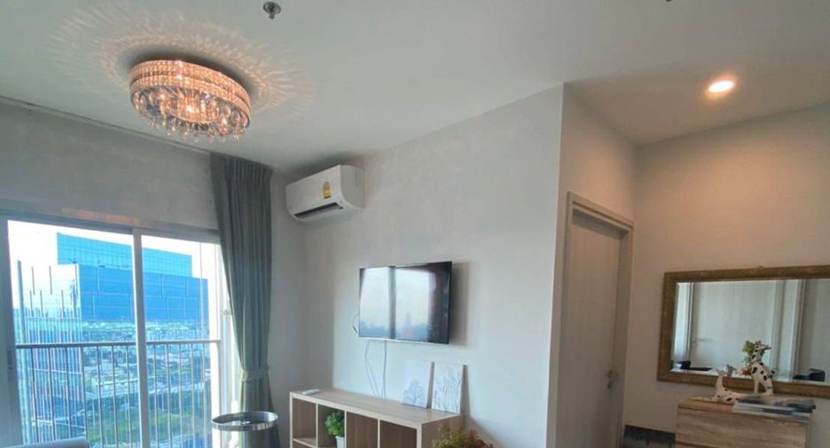 For sale 2 bedrooms condo in Huai Khwang, Bangkok