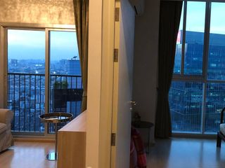 出售 2 卧室 公寓 在 Huai Khwang, 曼谷